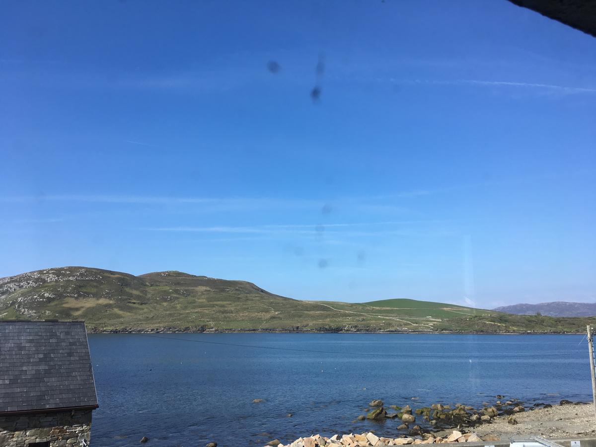 The Pier Bar , Cleggan Bed & Breakfast Exterior photo